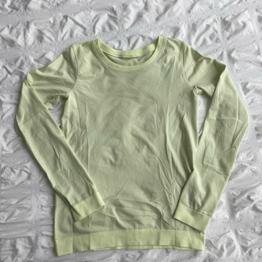 Lululemon top